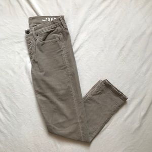 Gap 1969 boyfriend khaki corduroys sz 2/26